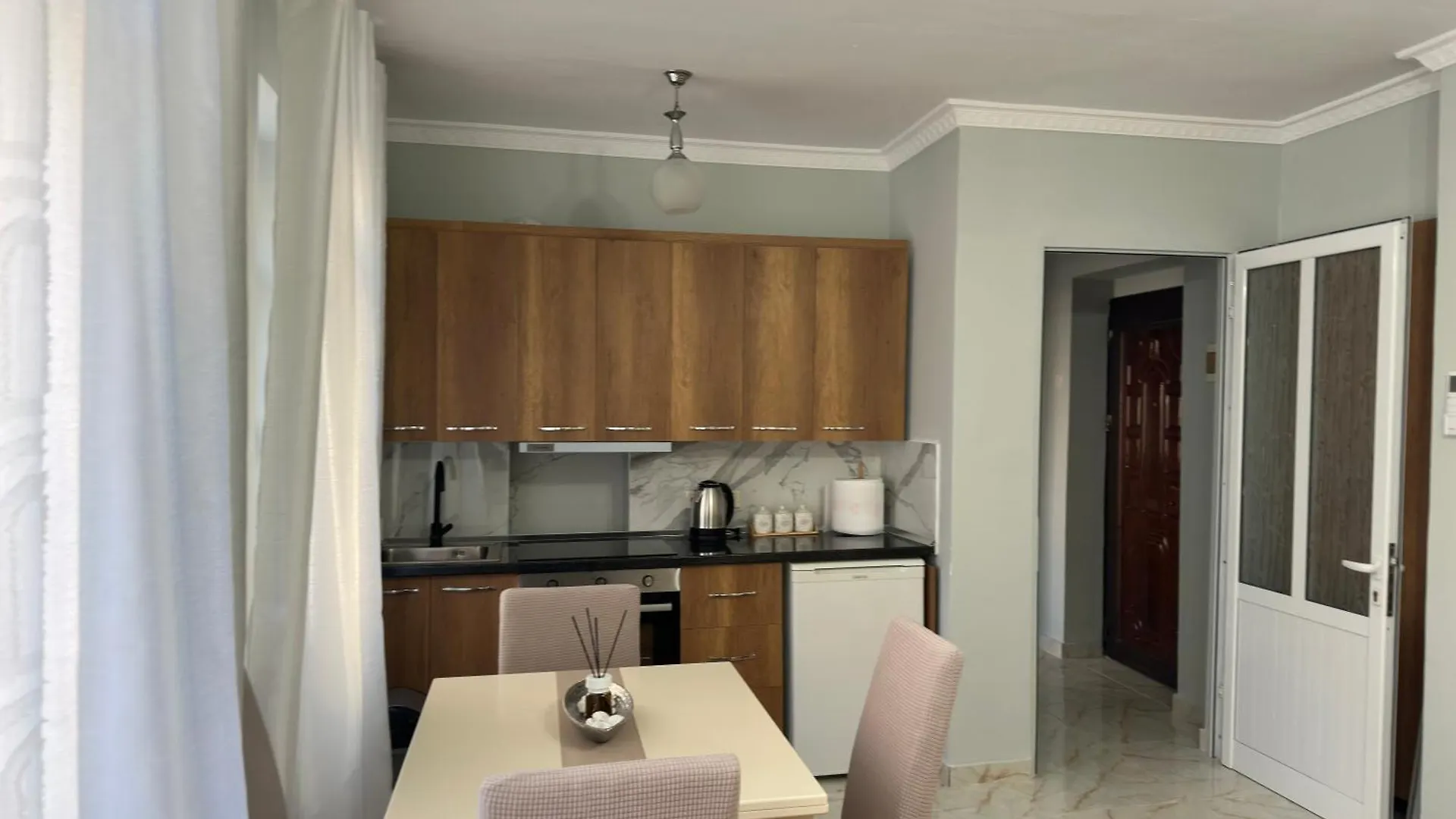 Twinstay - Aura Apartment Berat